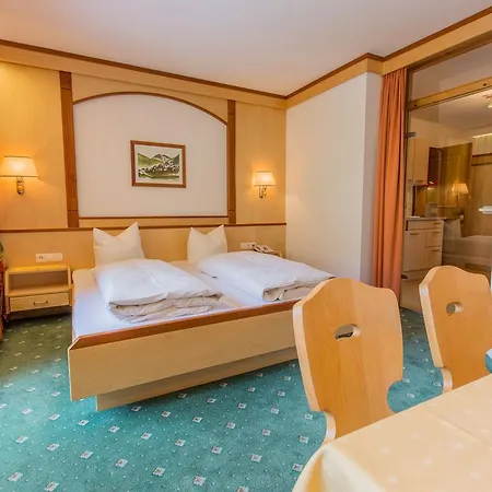 Ladestatthof 3*