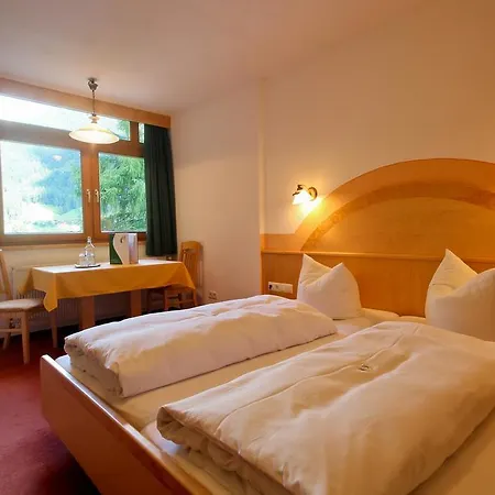 Ladestatthof 3*