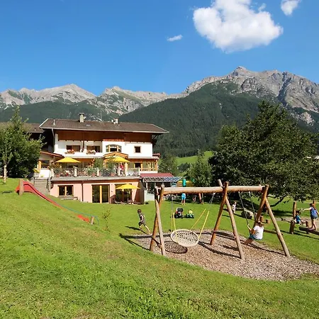 Ladestatthof Pensión Neustift im Stubaital